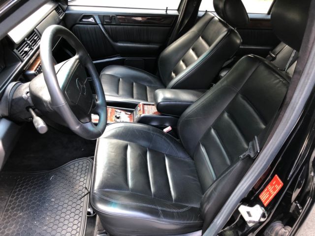 1993 040 Black Mercedes-Benz 500-Series Sedan