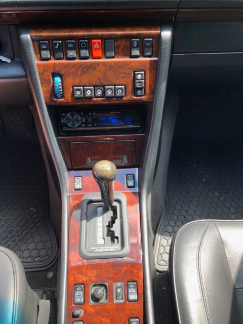 1993 040 Black Mercedes-Benz 500-Series Sedan