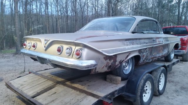 1961 Tan Chevrolet Impala Coupe