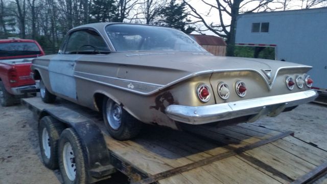 1961 Tan Chevrolet Impala Coupe