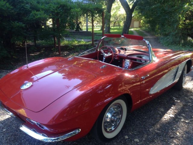 1961 Roman ted Chevrolet Corvette Convertible