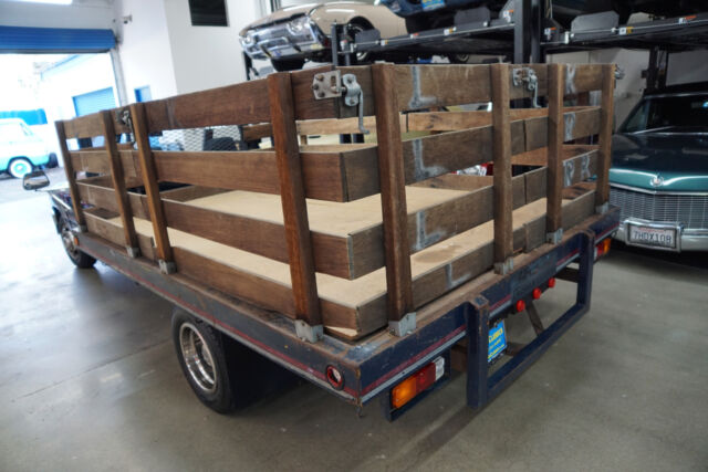 1989 Blue Toyota Stake Bed 3.0L V6 5 spd Dual Wheel Pick Up Truck w Pick Up Truck