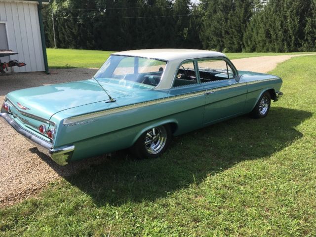 1962 Blue Chevrolet Bel Air/150/210