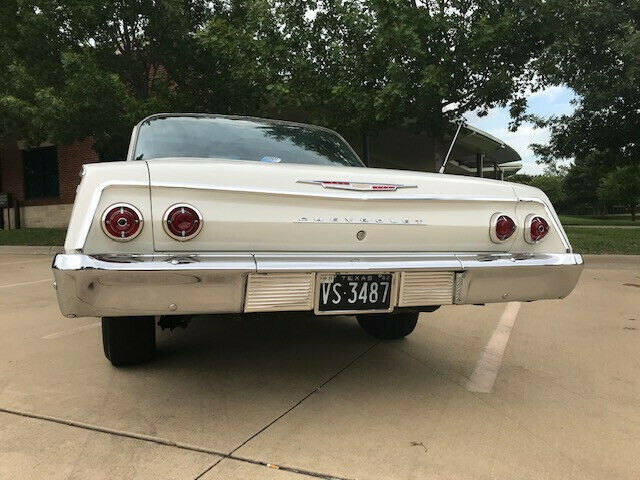 1962 White Chevrolet Bel Air/150/210 Coupe