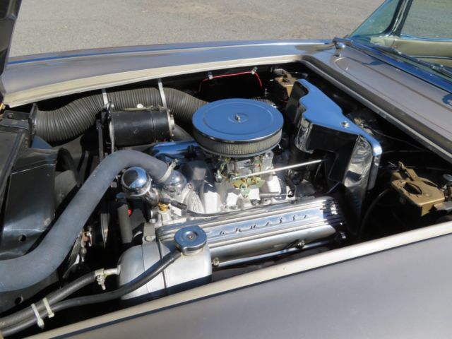 1962 Fawn Biege Metallic Chevrolet Corvette Convertible