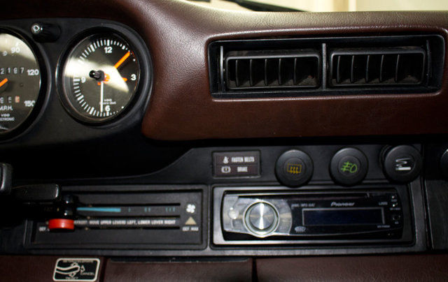 1981 GRAND PRIX WHITE Porsche 911 Coupe