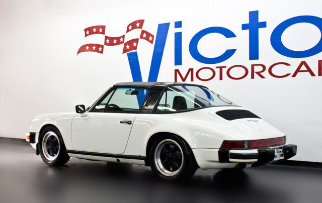 1981 GRAND PRIX WHITE Porsche 911 Coupe