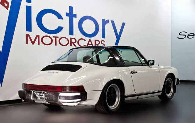 1981 GRAND PRIX WHITE Porsche 911 Coupe