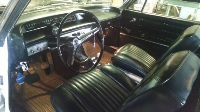 1963 White Chevrolet Impala Coupe