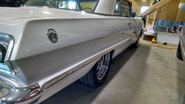 1963 White Chevrolet Impala Coupe