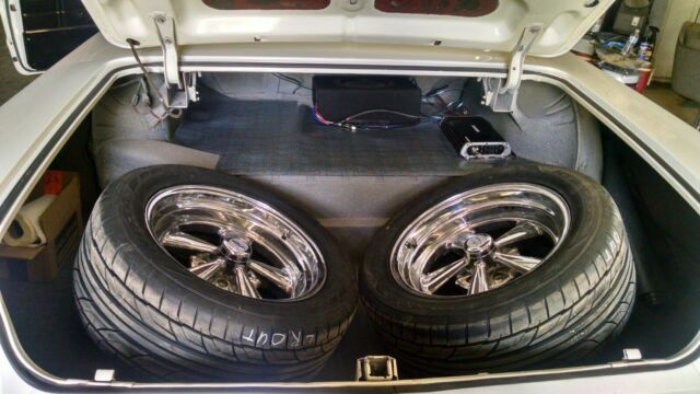 1963 White Chevrolet Impala Coupe