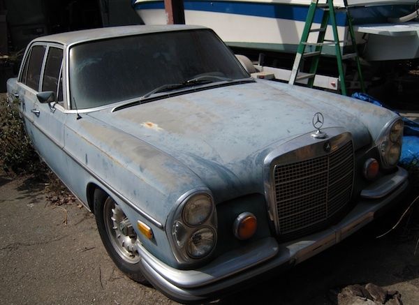 1970 Blue Mercedes-Benz 300-Series Sedan