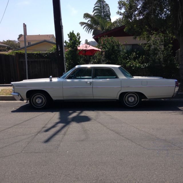 1963 white Pontiac Catalina sedan