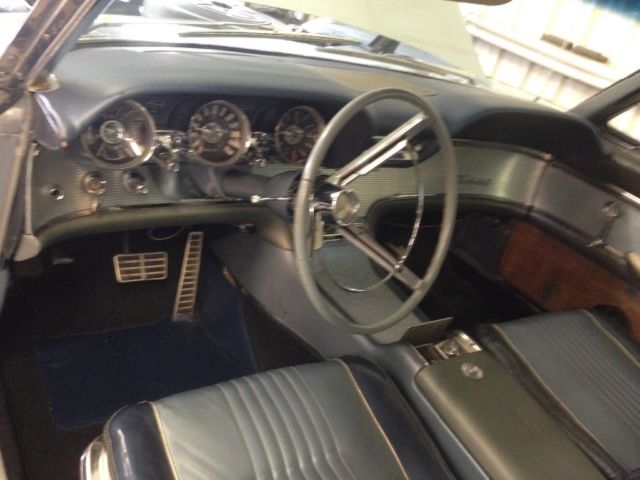 1963 Ford Thunderbird