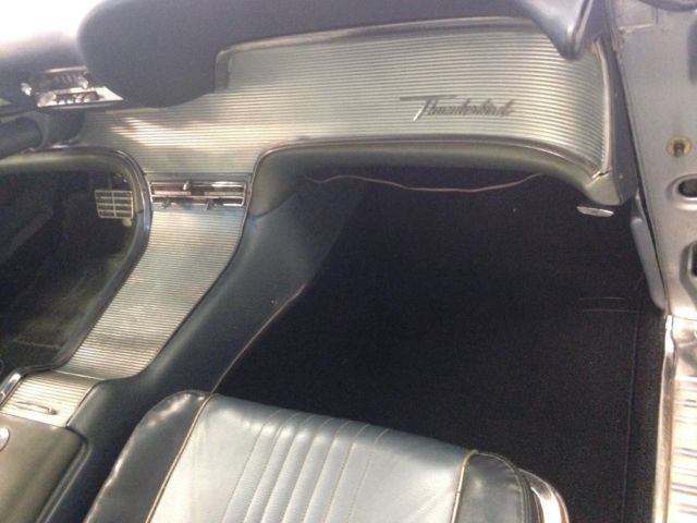 1963 Ford Thunderbird