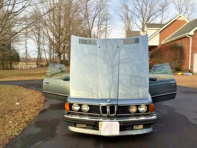 1987 Blue BMW 6-Series Coupe