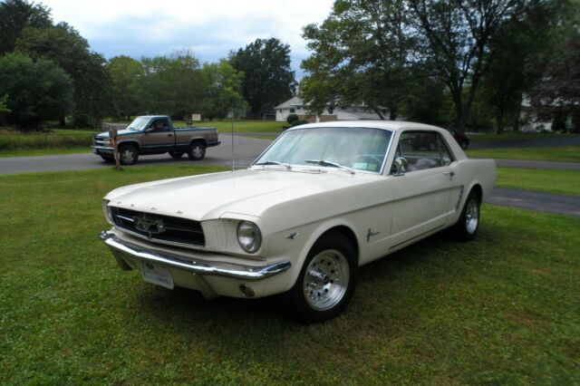 1965 White Ford Mustang Coupe