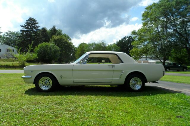 1965 White Ford Mustang Coupe