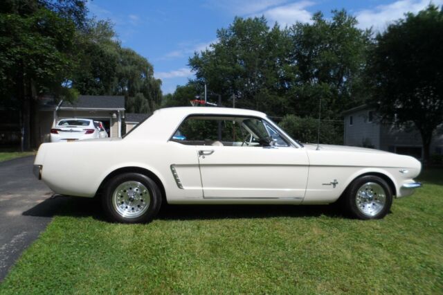 1965 White Ford Mustang Coupe