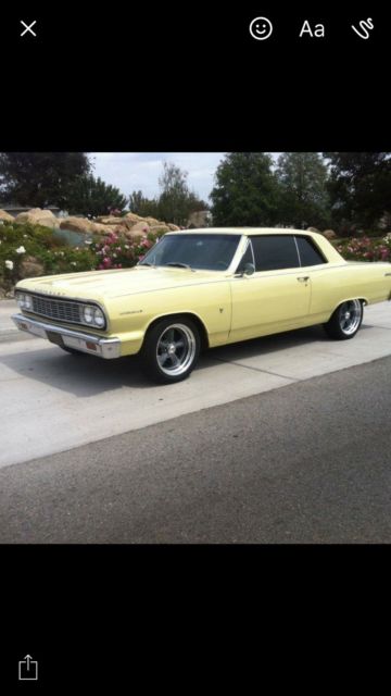 1964 Goldwood yellow Chevrolet Chevelle Coupe