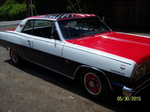 1964 White Chevrolet Malibu Coupe