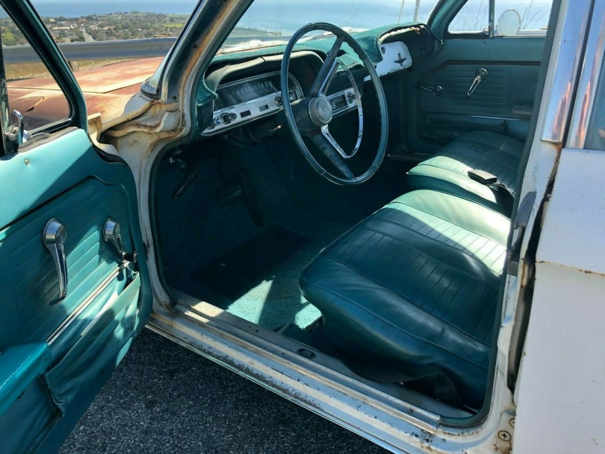 1964 White Chevrolet Corvair