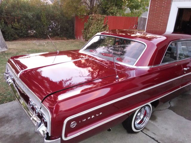 1964 White Chevrolet Impala Sedan