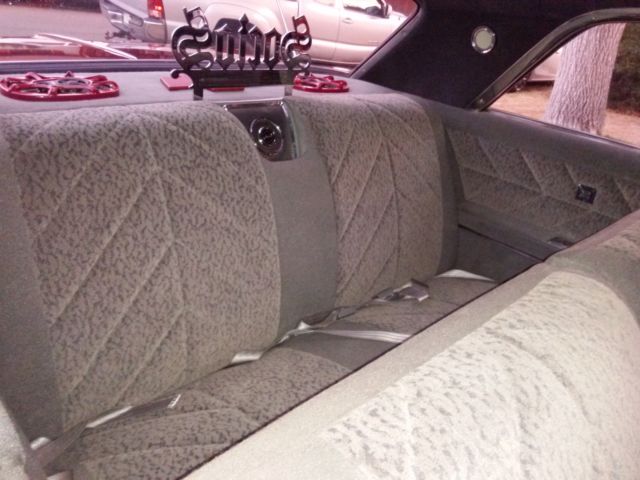 1964 White Chevrolet Impala Sedan