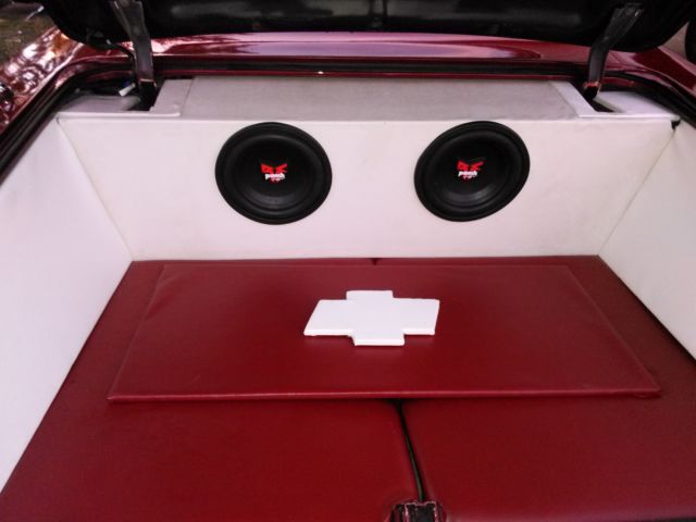 1964 White Chevrolet Impala Sedan