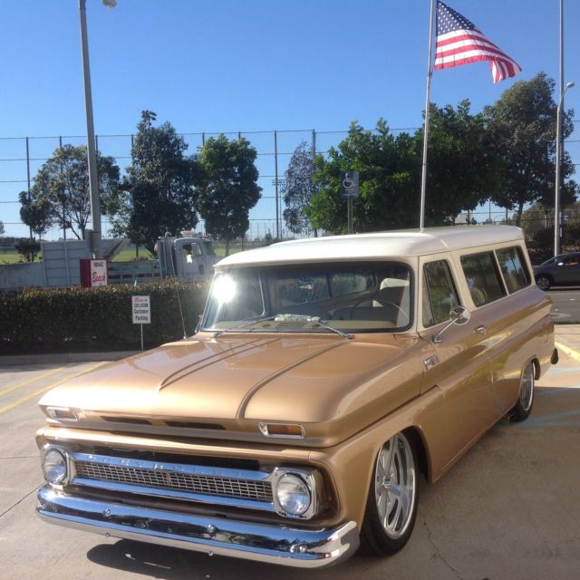 1965 Gold Chevrolet Suburban