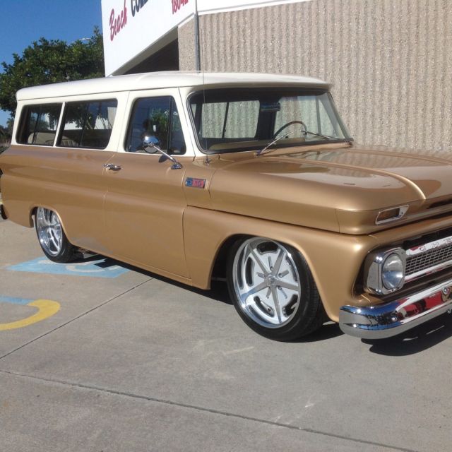 1965 Gold Chevrolet Suburban