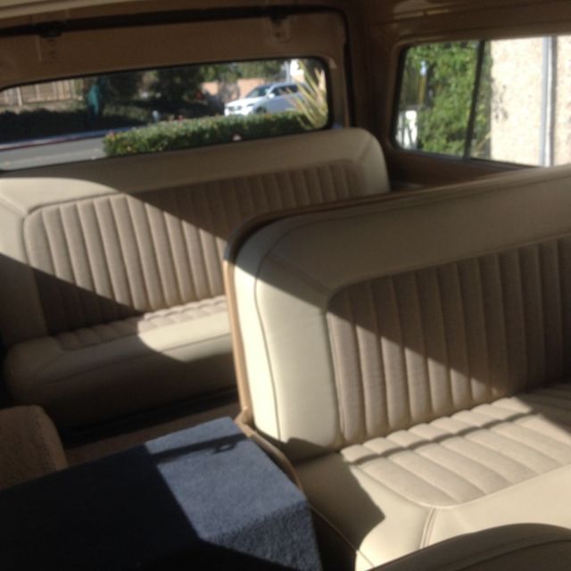 1965 Gold Chevrolet Suburban