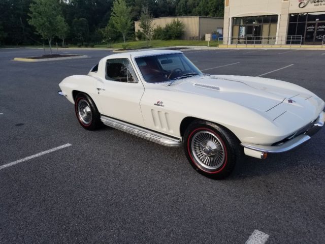 1965 WHITE Chevrolet Corvette Coupe