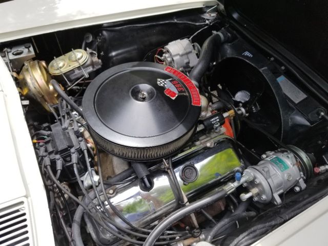 1965 WHITE Chevrolet Corvette Coupe