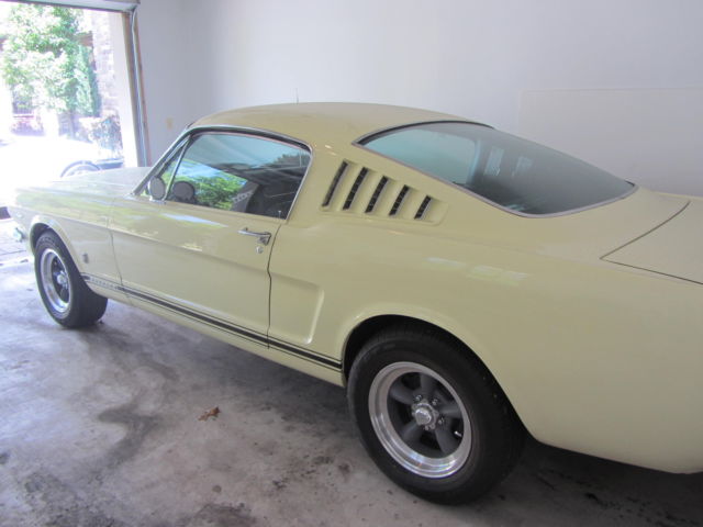 1965 Yellow Ford Mustang 2 dr