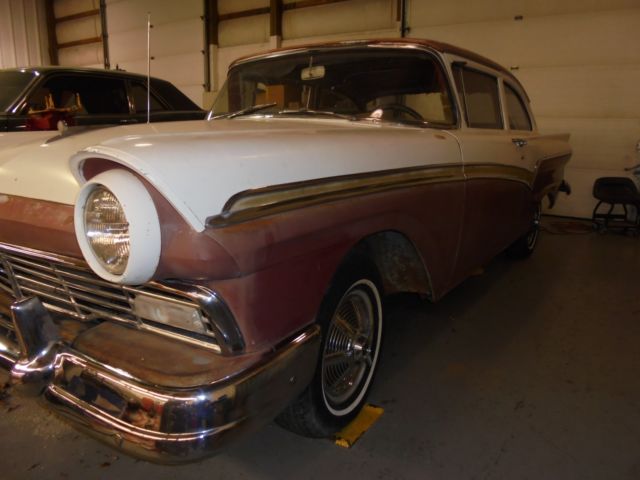 1957 Red white Ford Fairlane Sedan 2 dr