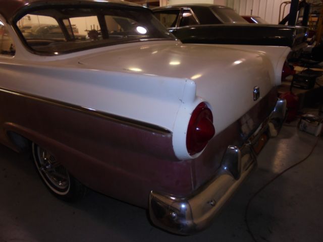 1957 Red white Ford Fairlane Sedan 2 dr
