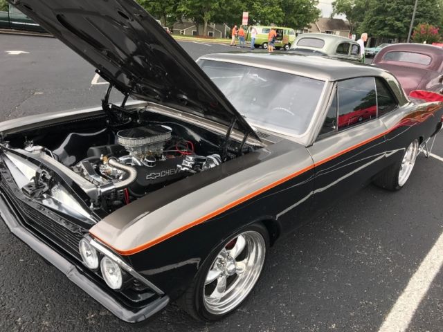 1966 Two Tones Chevrolet Chevelle Coupe