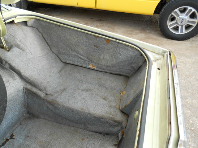 1966 honeydew yellow Ford Thunderbird Coupe