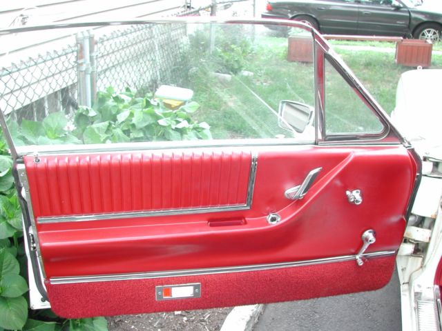 1966 White Ford Thunderbird Coupe
