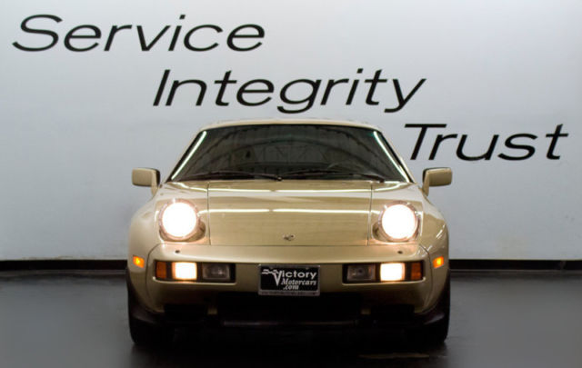 1984 LIGHT BRONZE METALLIC Porsche 928 Coupe