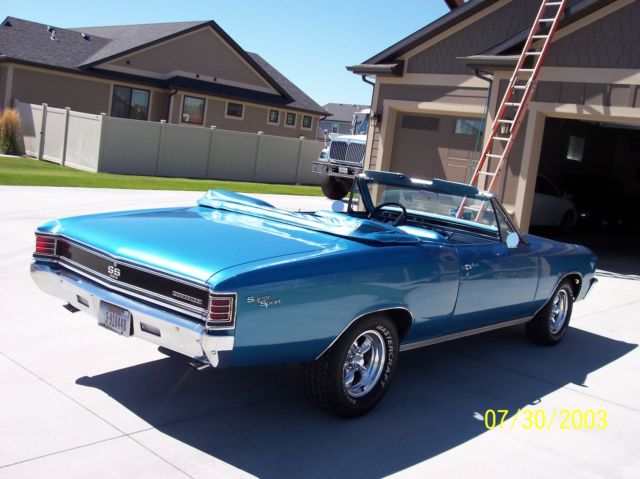 1967 White Chevrolet Chevelle Convertible