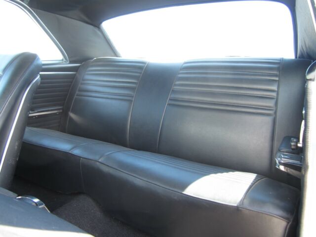 1967 marina blue Chevrolet Chevelle hard top