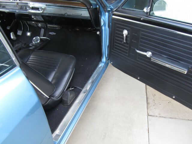 1967 marina blue Chevrolet Chevelle hard top