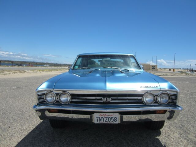 1967 marina blue Chevrolet Chevelle hard top