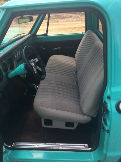 1967 Green Chevrolet C-10 SWB Stepside