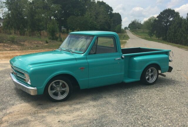 1967 Green Chevrolet C-10 SWB Stepside