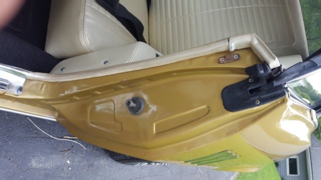 1967 Gold Pontiac Firebird