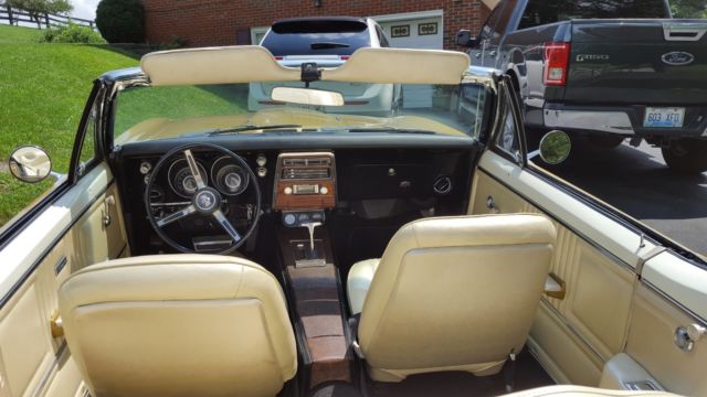 1967 Gold Pontiac Firebird