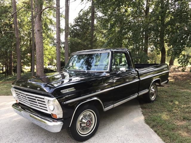 1967 black Ford F-100
